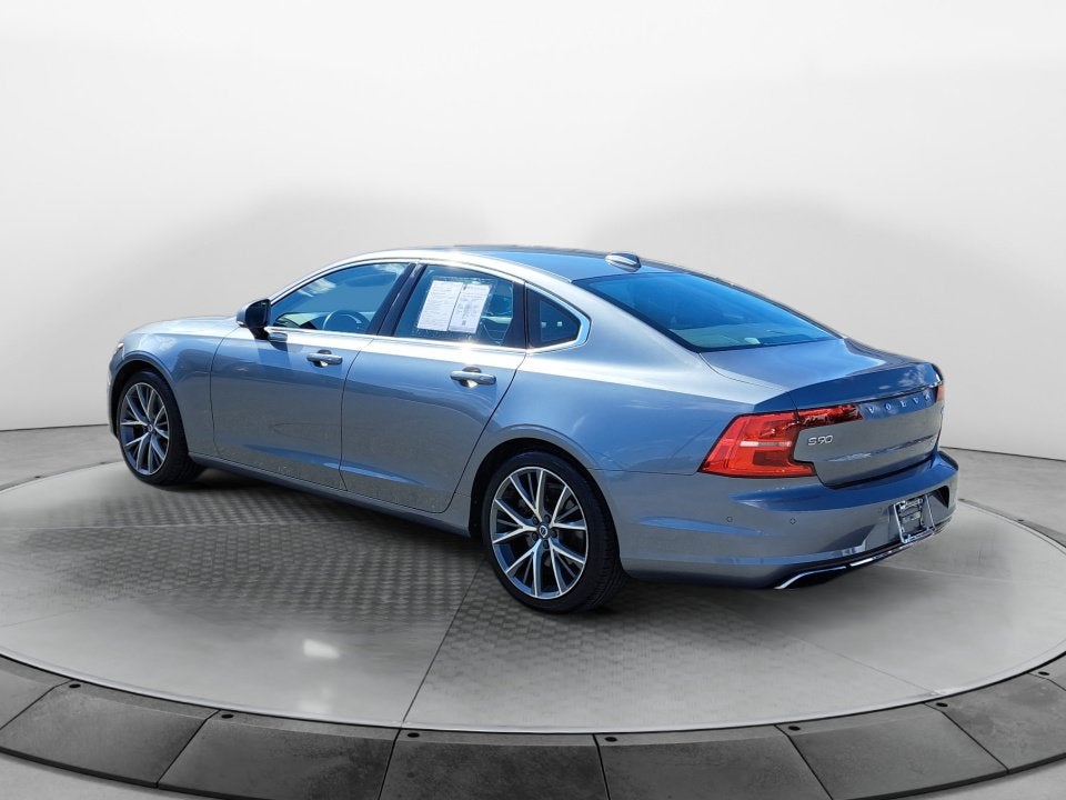 2017 Volvo S90 T6 Momentum