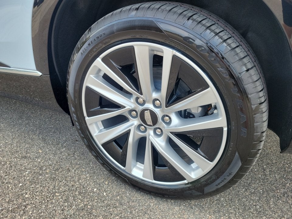 2027 Cadillac VISTIQ Luxury