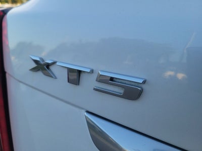 2022 Cadillac XT5 FWD Premium Luxury