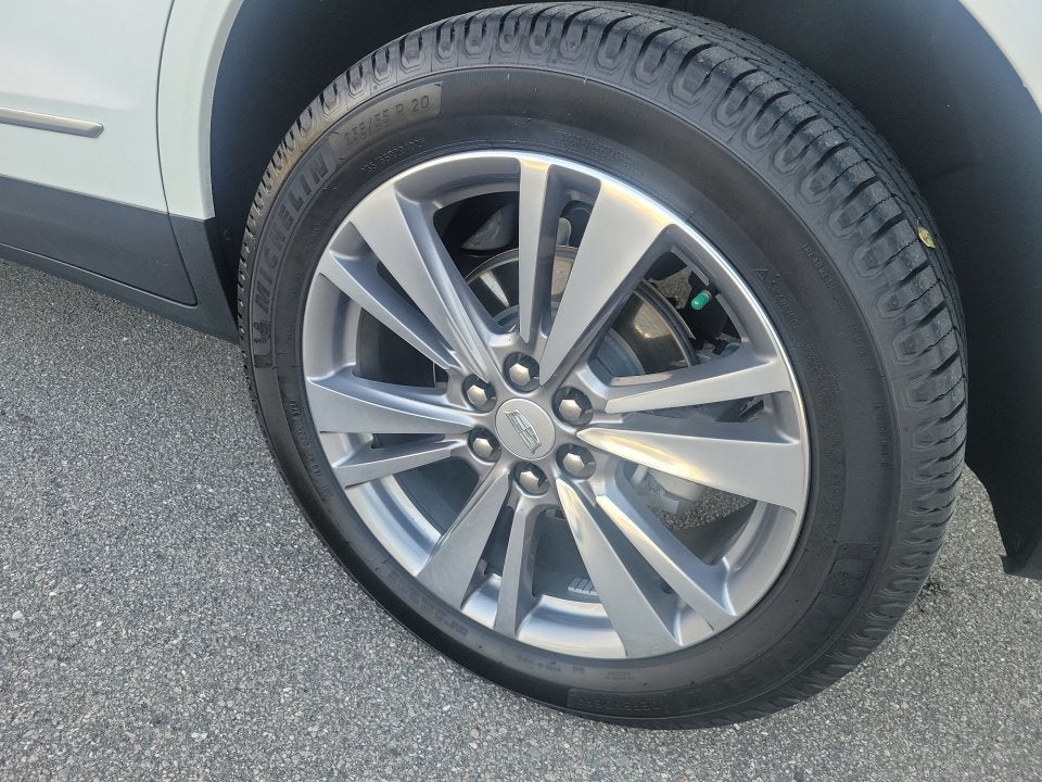 2022 Cadillac XT5 FWD Premium Luxury