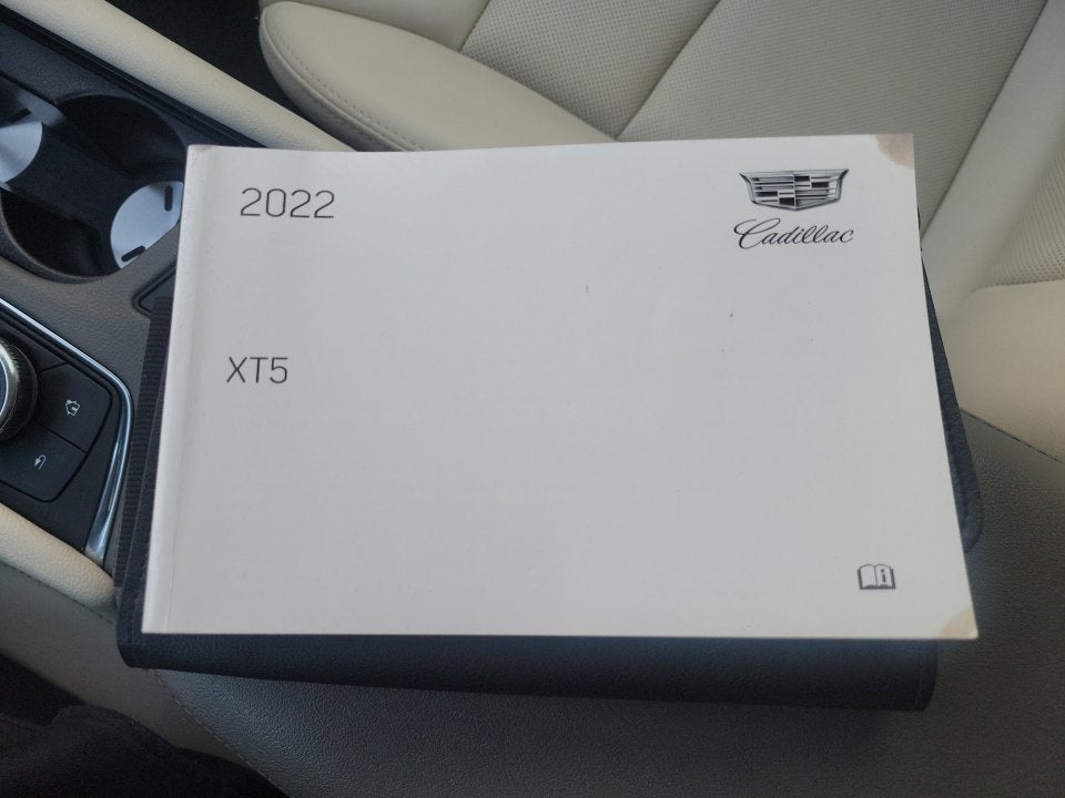 2022 Cadillac XT5 FWD Premium Luxury