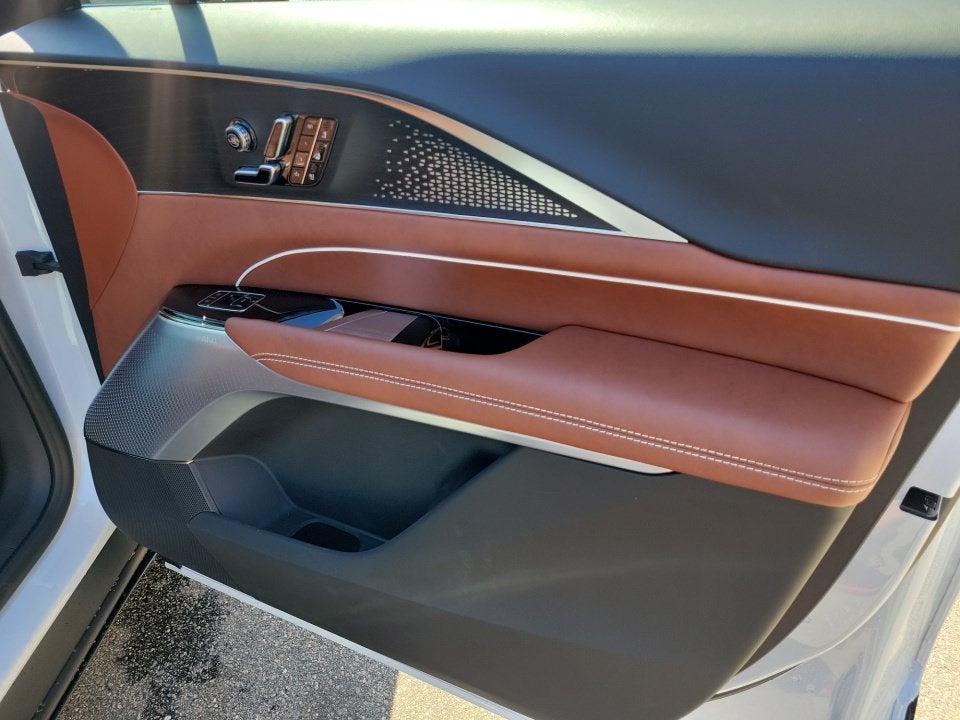 2027 Cadillac LYRIQ Signature Luxury