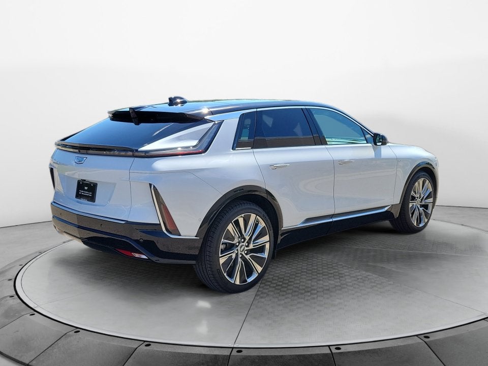 2027 Cadillac LYRIQ Signature Luxury