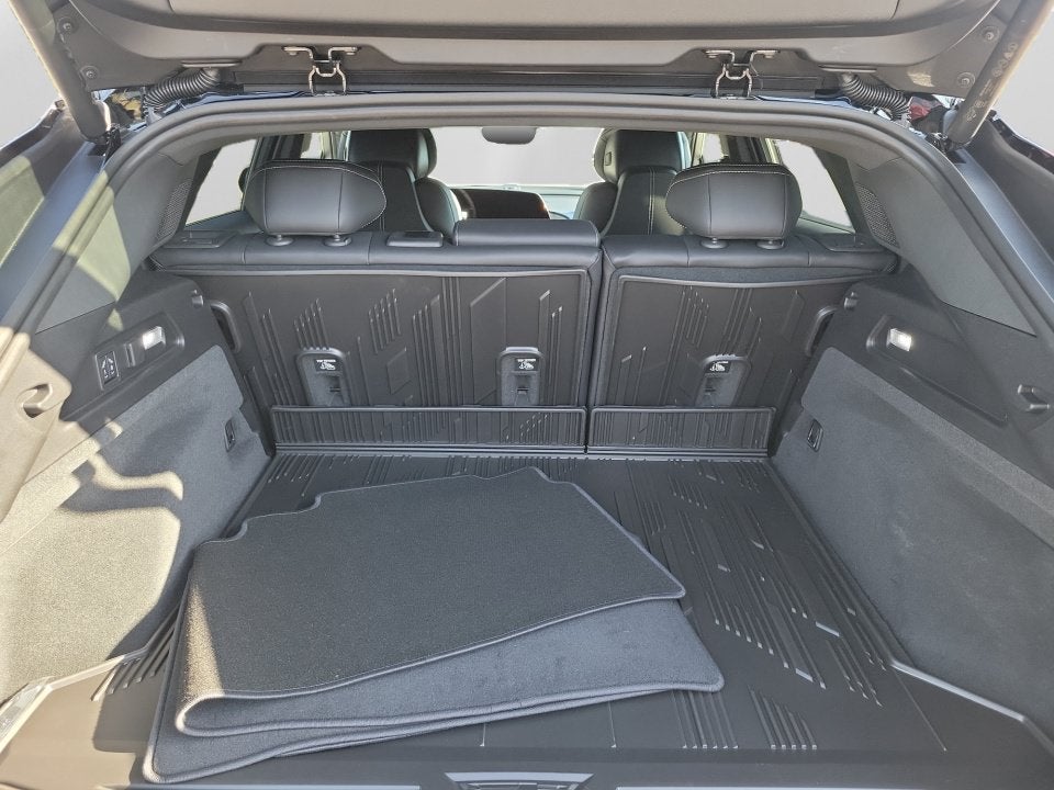 2027 Cadillac LYRIQ Premium Sport