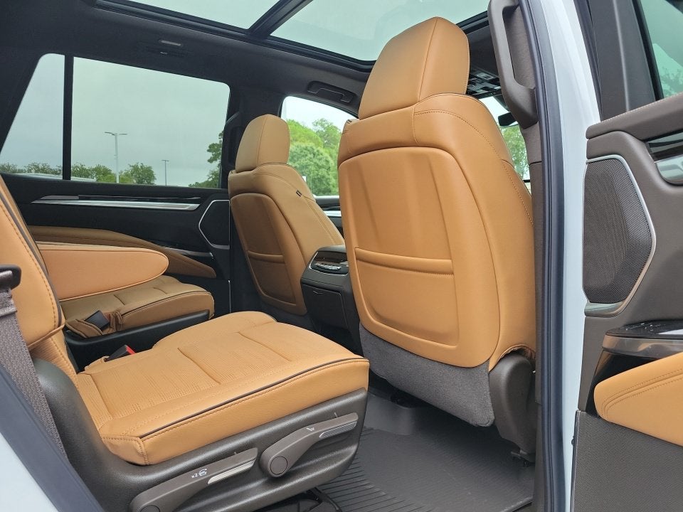 2027 Cadillac Escalade Luxury