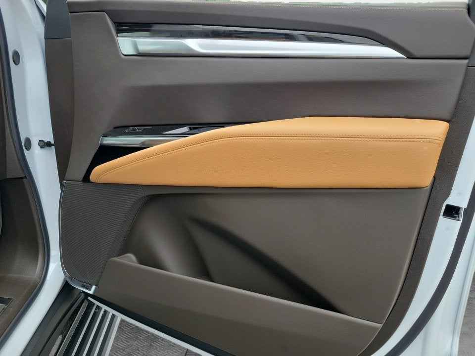 2027 Cadillac Escalade Luxury