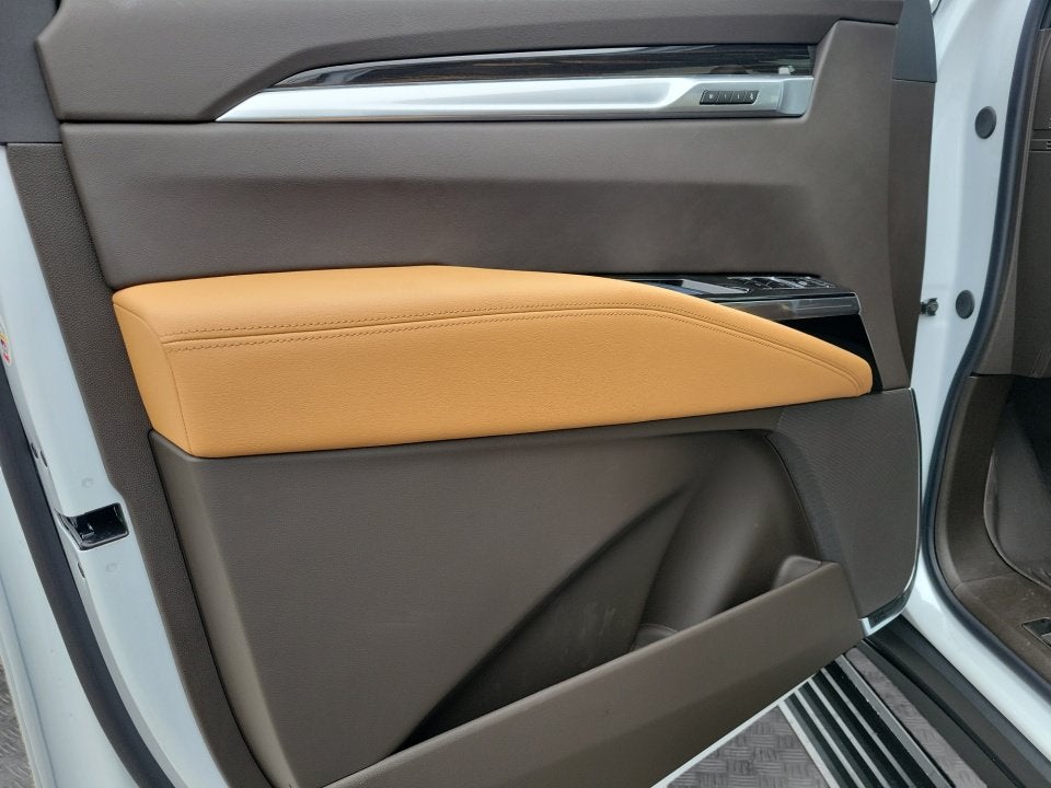 2027 Cadillac Escalade Luxury
