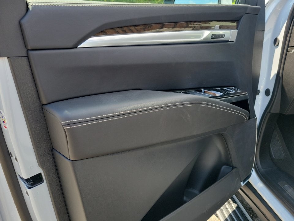 2026 Cadillac Escalade Platinum Luxury