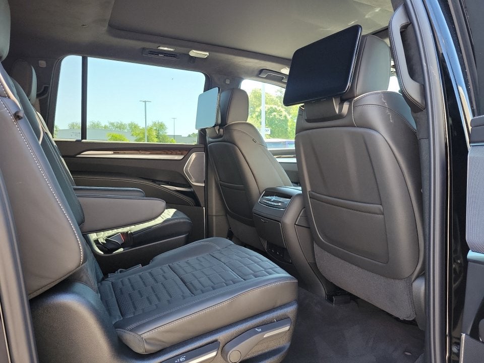 2026 Cadillac Escalade ESV Platinum Luxury